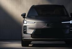 "왜건에서 SUV로 부활" 볼보, PHEV 중형 SUV 'XC70' 공개. 전기로만 200km 주행 이미지
