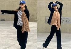 이영애, 우아한 연극 나들이! 스카프 두른 50대 패셔니스타 세련된 벨벳 셋업룩 이미지