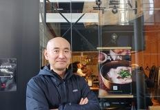 "뉴요커의 영혼을 치유하는 K국밥의 비밀은…" 옥동식 셰프 [人더스트리] 이미지