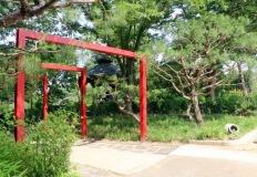 "더워지기 전에 이곳에서 산책을 즐겨 보세요!" 전주 도로공사 수목원, 꽃길과 산책로 이미지