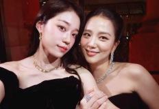 현시점 세계 1위 미모이자 한국 20대 여성 미모 1등인 두 절친 여배우 이미지