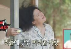 "나이 들어도 '풍성한 머리숱' 원한다면" 지금부터 챙겨 먹어야 할 음식 5 이미지