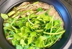 "이 나물" 잘못 씻으면 절대 안 돼요, 기생충 파티 됩니다 이미지