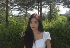 미쳤다, 김민설 청순미 폭발한 화이트 원피스 룩 이미지