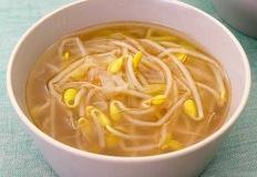 콩나물국에 "이 재료"만 넣으면 치매 걸릴 확률이 85% 줄어듭니다 이미지