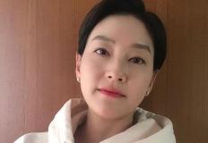 5살 연하 판사 남편과 주말만 같이 산다? 이혼설까지 돌았지만 여전히 꿀 떨어진다는 여배우 이미지