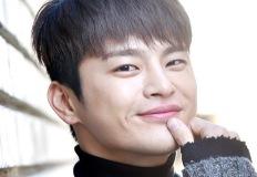 탑스타됐는데도 엄마가 폐지 줍고 다니셔서 카페 차려준 연예인 이미지