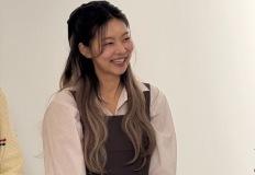 송해나, 핀턱 원피스로 완성한 청순 하객룩 이미지