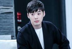 온 집안이 어릴 때부터 알고 지낸 '여사친'의 고백에 결혼까지 한 배우 이미지