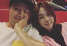 “딸이 넷인 줄”…정웅인 띠동갑♥ 아내 실물 공개되자 난리난 스튜디오 이미지