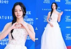 “이렇게 고급졌었나?” 여신 포스 장착한 여배우, 오프숄더 드레스룩 이미지