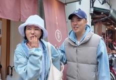 7년차 연예인 부부의 일본 데이트, 달달한 커플룩 이미지