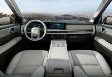 "못생겼다 놀려도 괜찮아" 실내 공간과 15.5km/L 연비 만족도 높은 중형 SUV 이미지