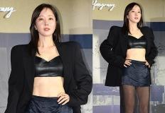 탄탄 복근 드러낸 과감한 크롭! '47세' 마네킹 비율 여배우, 블랙 하의실종 시스루룩 이미지