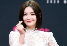 만난지  6개월만에 결혼 했는데... 12년동안 정체를 숨김 이미지