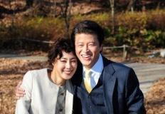 촬영장에서 왜 이렇게 호흡 잘맞나했더니 '결혼 30년차'였던 배우 부부 이미지