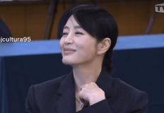 반백살 55살 김혜수 수트핏 근황 포착 이미지