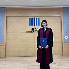“어쩌다 검사” 이현이, 깜짝 변신..모델 답게 검사복도 ‘완벽 소화’
