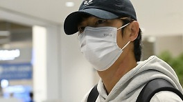 송중기, ♥케이티·아들 자랑할까…오늘(22일) '화란'으로 첫 국내 인사