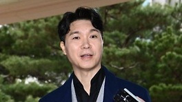 박수홍, '명예훼손' 형수 재판 증인 출석…비공개 요청