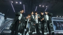 인피니트, 15주년 콘서트 성료…3월 컴백 기습 발표