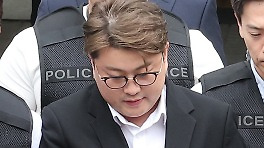 '실형 불복' 김호중, 구치소서 새해맞이..내년 2월까지 구속 연장