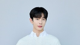 최보민, 깜짝 솔로 데뷔…필리핀서 음원 발표