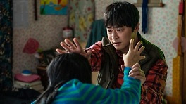 '좀비딸', 힘줘야할 때 주고 뺄 때 뺀 영리한 대중영화