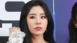 마마무 휘인, 위드어스와 전속계약…에이핑크와 한솥밥