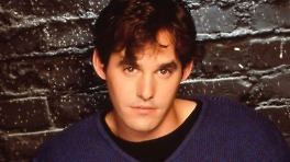 '버피 더 뱀파이어' 잰더 역 배우, 겨우 54세인데.. 잠든 사이 자연사..