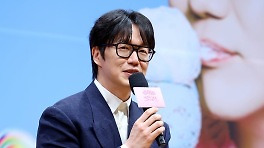 '고막남친' 성시경, 박보검·10CM 후임에 