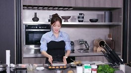 효민, 초호화 신혼집 공개…탁 트인 한강뷰에 호텔 욕실까지 '깜짝' (편스토랑)