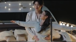 아이유변우석, '타이타닉 포즈' 뒤 뜨거운 키스 (21세기 대군부인)