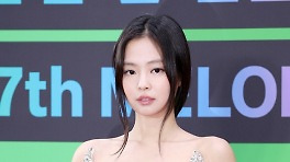 母대표 '1인 기획사' 대박..블핑 제니, 2년만 '238억 정산'받았다 [스타이슈]