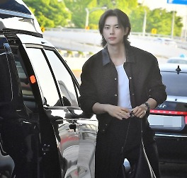 스타들의 공항패션