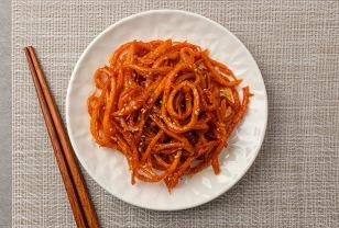 밥상에 오른 '이 밑반찬' 계속 먹다간 몸 망가집니다 이미지