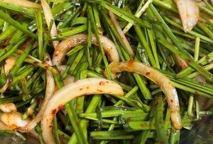 부추무침 '이렇게' 무쳐 드세요! 너무 맛있어서 일주일 내내 찾게 됩니다 이미지