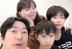 “영어 하나도 못 늘었대요” 이수근, 뇌성마비 아들 유학 근황 공개 이미지