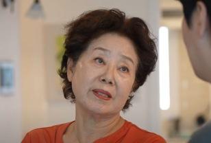 “죽을 때 돈 싸들고 가냐?”…81세 선우용여, 매일 벤츠 끌고 호텔 조식 먹는 이유 이미지