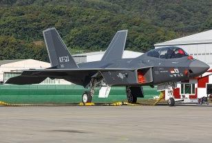 KF-21, 최대 상승고도 20% 향상! 고고도 요격 능력 강화 성공 이미지