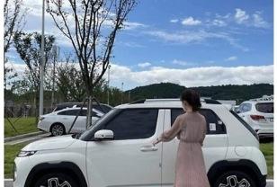 남녀 경차 실물체감 이미지