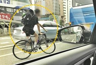 "브레이크가 없다고?".. 요즘 도로 위에서 자전거가 폭주족보다 더 무서운 이유 이미지