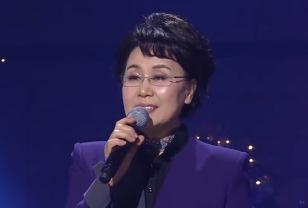 세 번의 결혼, 세 아들…심수봉이 첫째에게 전 재산을 주려는 이유 이미지