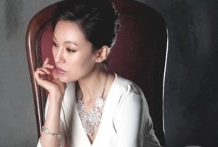 “진짜 돌싱이라고?” 팬들이 이혼사실 잘 모르는 50대 배우 이미지