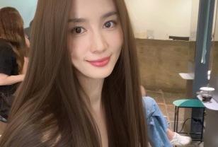 진아름, 스트레이트 헤어로 완성한 내추럴 미모 이미지