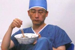 이국종 교수가 너무 지쳐 죽고 싶을 때 가졌던 마음가짐 "솔직히..." 이미지