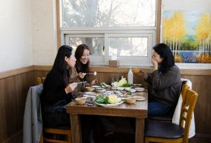 4050 넘어 쓰면 수준 낮아 보이는 말투2위 자식 자랑, 1위는? 이미지