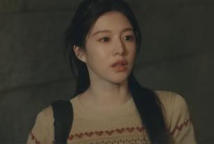 "45만원대인데 완판" 드라마 속 그녀가 입은 반팔니트 '구매 문의 폭주' 이미지