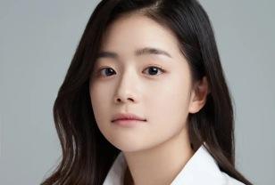 '폭싹' 출연했지만 소속사 없고 공장다닌 여배우의 인터뷰후 대박 근황 이미지