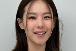 이혼하고 일상생활 힘들었는지 딸 데리고 한국 떠난 유명 배우 이미지